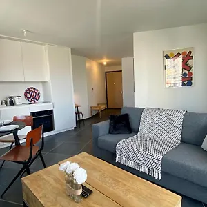 https://le-triangle-dor-appartement-1-chambre-avec-garage-terrasse.hotels-rhonealpes.com